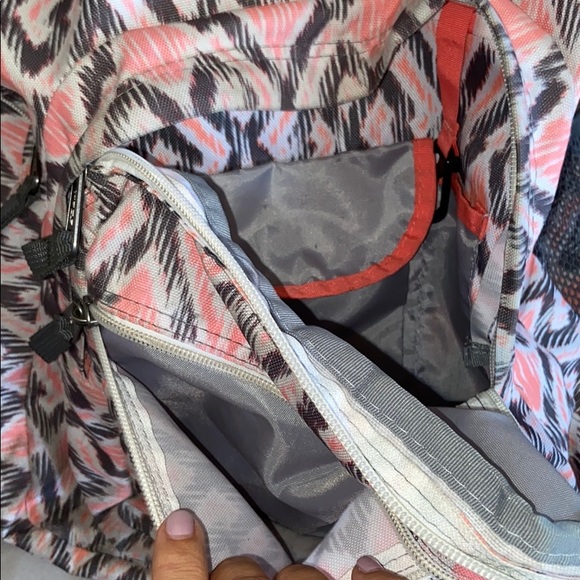 Backpack - Picture 4 of 6